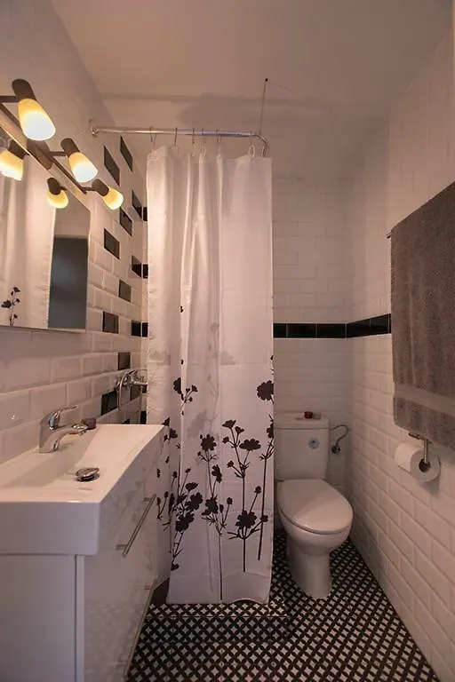 Nice Apartment In Llanca Center