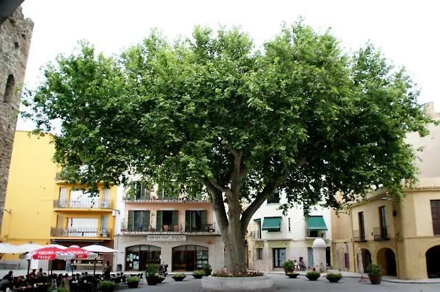 Nice Apartment In Llanca Center